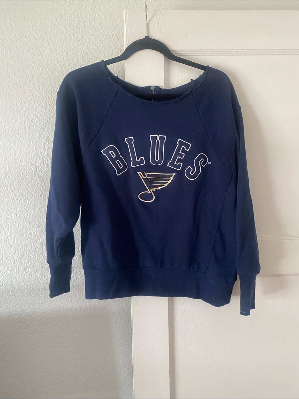 St. Louis Blues Women's Sweatshirt - NHL licensed apparel